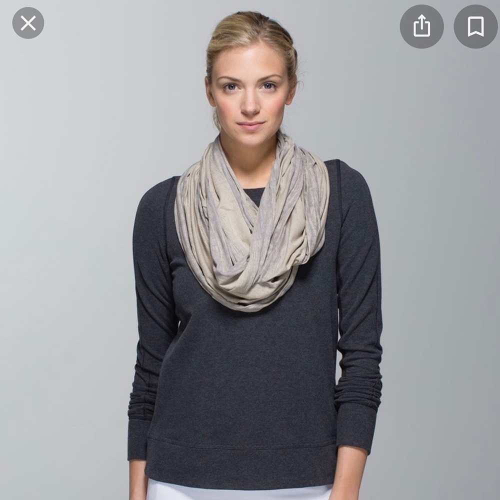 •LULULEMON• scarf